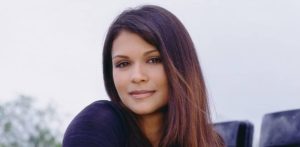 Nia Peeples